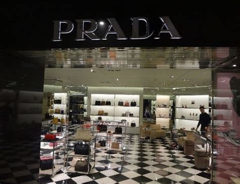 nfc Prada